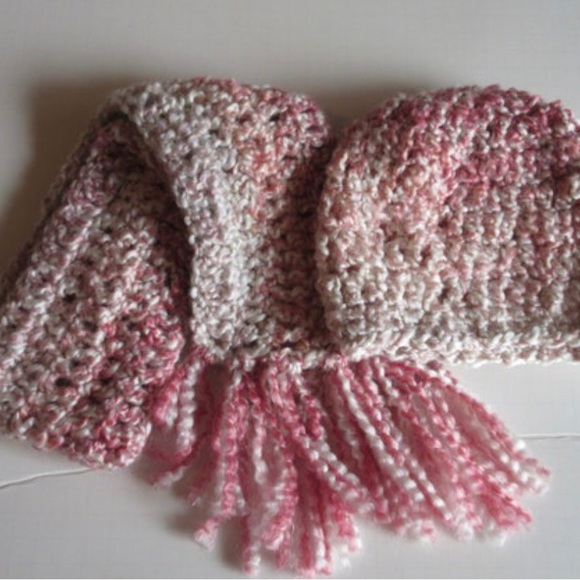Girls Scarf Hat Set Very Soft Yarn Size 1-3 Years - Picture 1 of 4
